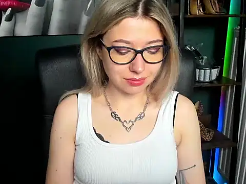 loveHeidi online show from 07/15/26, 04:29