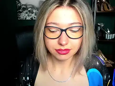 loveHeidi online show from 07/30/26, 04:33