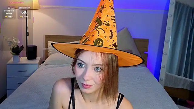 LumMina online show from 11/03/25, 09:54