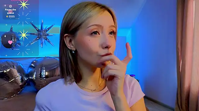 LumMina online show from 04/05/26, 01:58