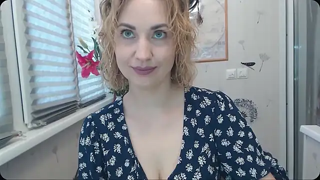 Snapshot of KatrinAlluring chatting on 09/24/25, 03:54 KatrinAlluring online show from 09/24/25, 03:54