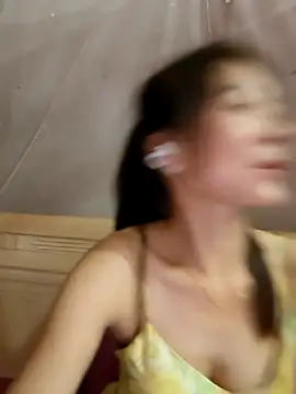 Yumyum kiw online show from 10/23/25, 12:43