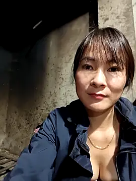 Yumyum kiw online show from 12/16/25, 12:32