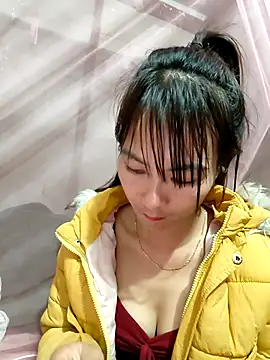 Yumyum kiw online show from 12/19/25, 05:58