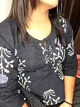 Snapshot of Marathi_rani2 chatting on 12/18/25, 04:02 Marathi rani2 online show from 12/18/25, 04:02