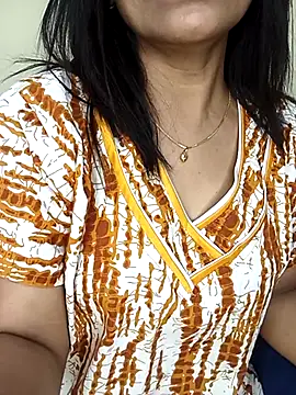 Snapshot of Marathi_rani2 chatting on 03/10/26, 01:49 Marathi rani2 online show from 03/10/26, 01:49