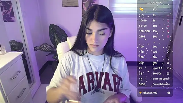 Snapshot of amarasilk_ chatting on 06/30/26, 10:33 amarasilk online show from 06/30/26, 10:33