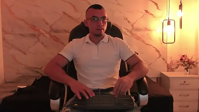 johan miller0 online show from 11/26/25, 01:12