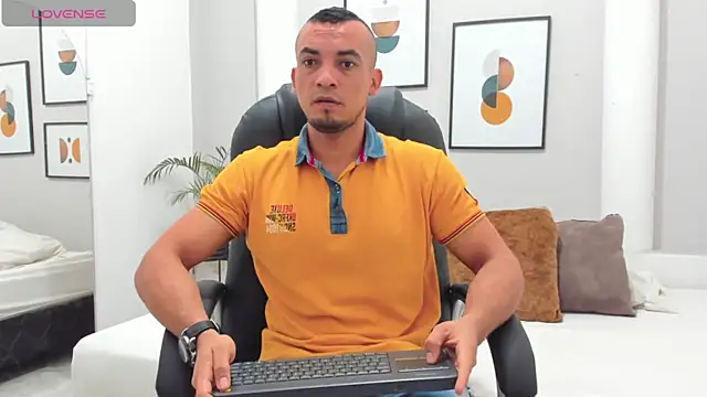 johan miller0 online show from 11/28/25, 05:59