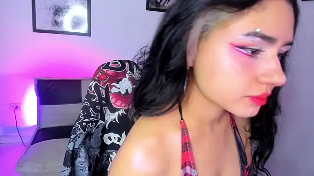 GwenHazel online show from 09/10/25, 11:32