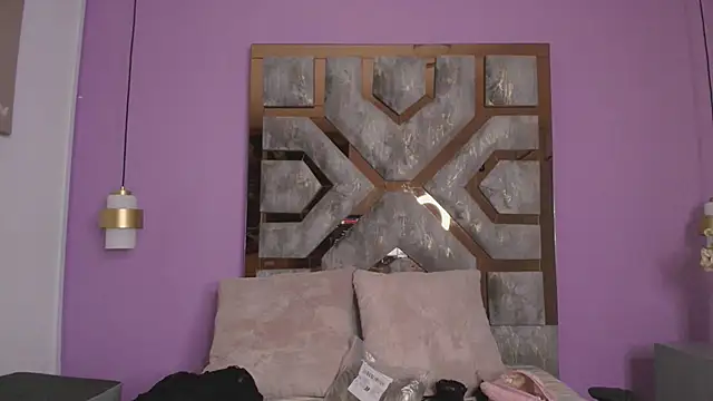 Electra Gosselin online show from 10/20/25, 12:05