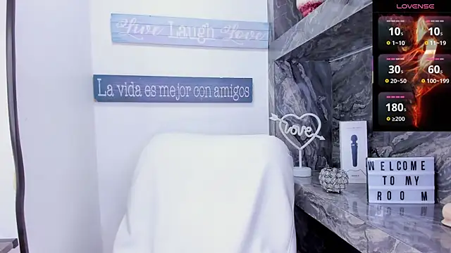 foxy zoe online show from 12/03/25, 06:06