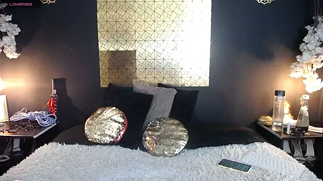 kinky momm online show from 12/01/25, 02:11