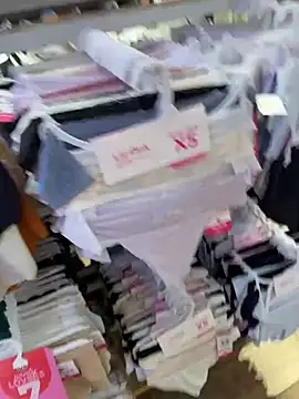 Boy hot- online show from 03/04/26, 11:22