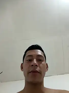 Boy hot- online show from 05/28/26, 10:23