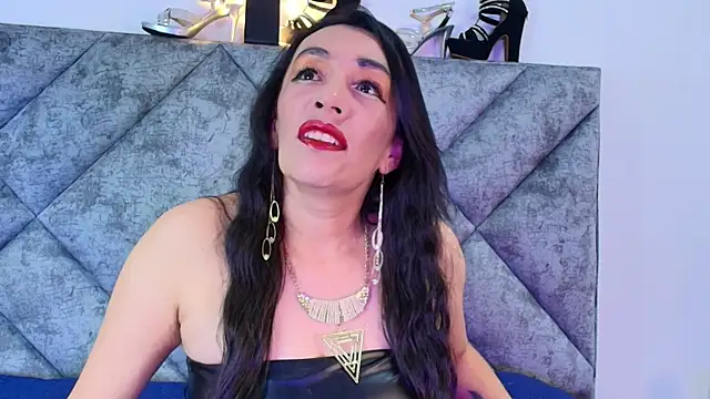 Shantey Laurent online show from 11/19/25, 01:22