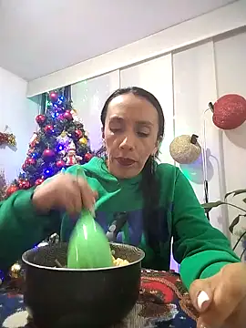 Shantey Laurent online show from 11/22/25, 12:42