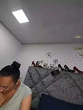 Snapshot of Shantey_Laurent chatting on 06/11/26, 12:47 Shantey Laurent online show from 06/11/26, 12:47
