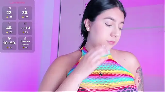 Snapshot of BrianaTaylorr chatting on 10/24/25, 08:05 BrianaTaylorr online show from 10/24/25, 08:05