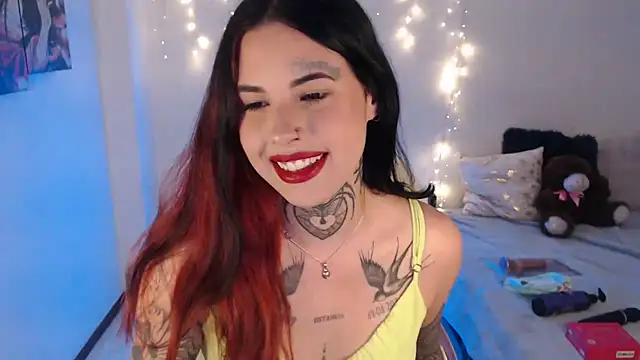 Maddy Vicius19 online show from 03/18/26, 03:42