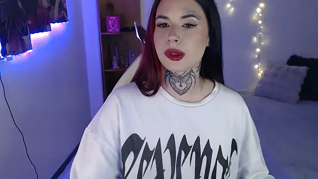 Maddy Vicius19 online show from 04/15/26, 03:35