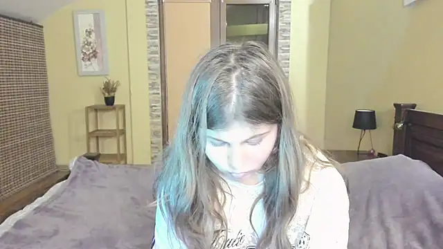 Snapshot of Lilly_Jess chatting on 10/18/25, 06:41 Lilly Jess online show from 10/18/25, 06:41