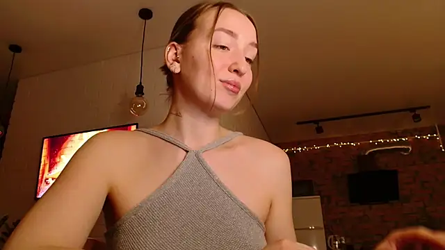 WhitePrincessLuna online show from 12/04/25, 02:59