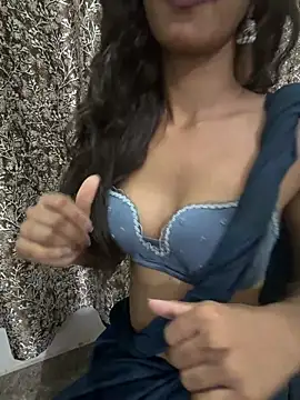 Snapshot of Drive_girl chatting on 05/15/26, 07:32 Drive girl online show from 05/15/26, 07:32