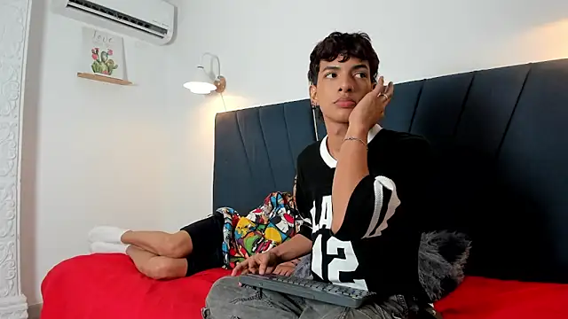 maicol cum23 online show from 12/17/25, 04:51