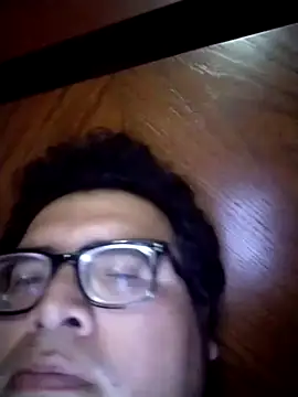 Snapshot of Santiagoqro85 chatting on 09/09/25, 04:23 Santiagoqro85 online show from 09/09/25, 04:23