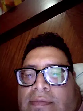 Snapshot of Santiagoqro85 chatting on 09/26/25, 05:44 Santiagoqro85 online show from 09/26/25, 05:44