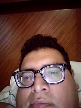 Snapshot of Santiagoqro85 chatting on 10/02/25, 01:18 Santiagoqro85 online show from 10/02/25, 01:18