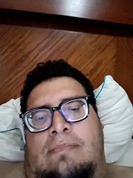 Snapshot of Santiagoqro85 chatting on 11/03/25, 06:53 Santiagoqro85 online show from 11/03/25, 06:53