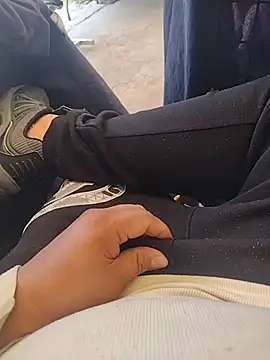 Snapshot of Santiagoqro85 chatting on 12/04/25, 06:05 Santiagoqro85 online show from 12/04/25, 06:05