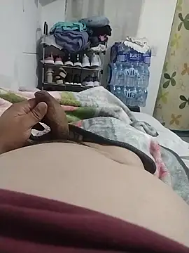 Snapshot of Santiagoqro85 chatting on 01/13/26, 04:29 Santiagoqro85 online show from 01/13/26, 04:29