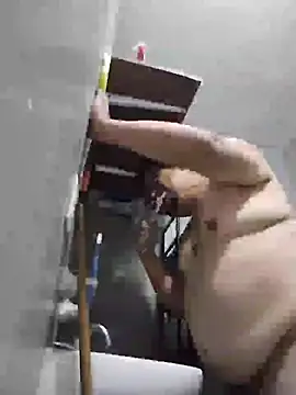 Snapshot of Santiagoqro85 chatting on 03/05/26, 02:40 Santiagoqro85 online show from 03/05/26, 02:40