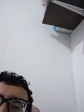 Snapshot of Santiagoqro85 chatting on 03/08/26, 02:48 Santiagoqro85 online show from 03/08/26, 02:48