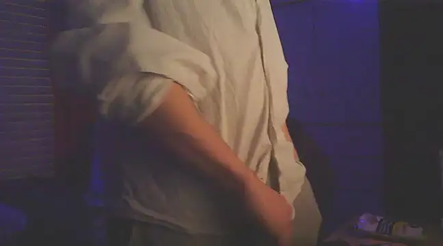 Snapshot of hlias420 chatting on 01/28/25, 02:53 hlias420 online show from 01/28/25, 02:53