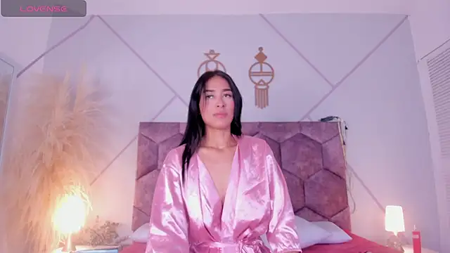 nicol giraldoo online show from 04/28/26, 03:44