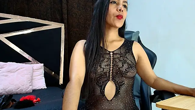 luna brown7 online show from 10/12/25, 05:06