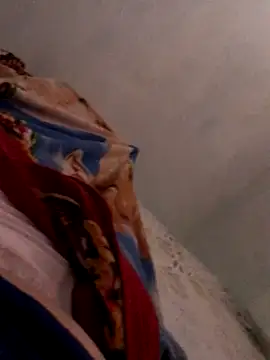 Snapshot of luzmelzinha chatting on 09/20/25, 12:39 luzmelzinha online show from 09/20/25, 12:39