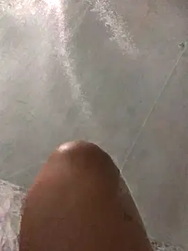 Snapshot of luzmelzinha chatting on 10/15/25, 03:28 luzmelzinha online show from 10/15/25, 03:28