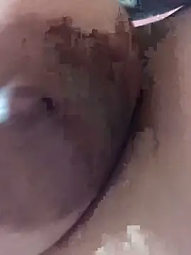 Snapshot of luzmelzinha chatting on 12/14/25, 06:12 luzmelzinha online show from 12/14/25, 06:12