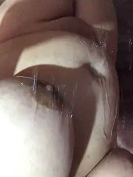 Snapshot of luzmelzinha chatting on 04/13/26, 06:19 luzmelzinha online show from 04/13/26, 06:19