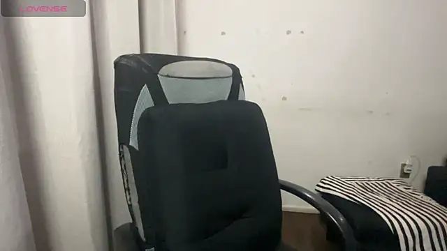 valentinauwu online show from 02/02/26, 03:16