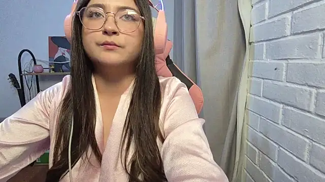 valentinauwu online show from 03/31/26, 06:14