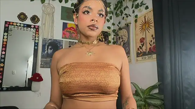 Raven luv online show from 11/21/25, 12:54