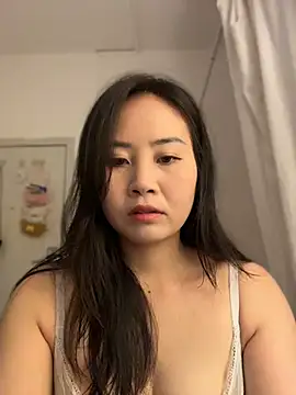 wly2028 online show from 07/15/26, 11:48