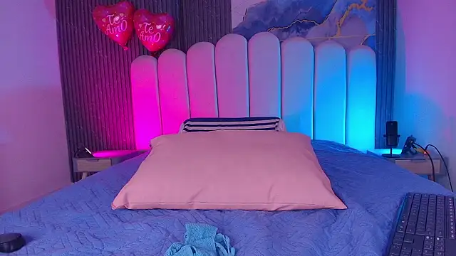 abbyrouss  online show from 02/24/26, 03:04