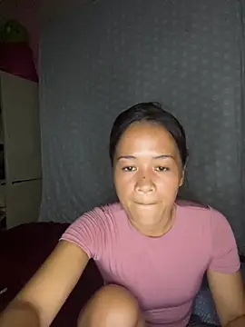 Snapshot of slimmy_ME chatting on 11/23/25, 01:44 slimmy ME online show from 11/23/25, 01:44